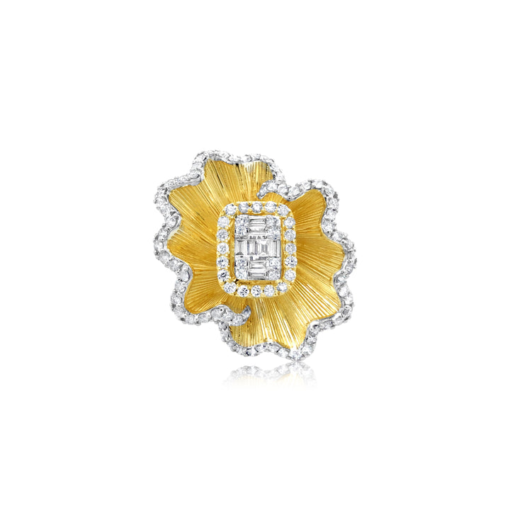 Round and Baguette Center Ruffled Diamond Ring