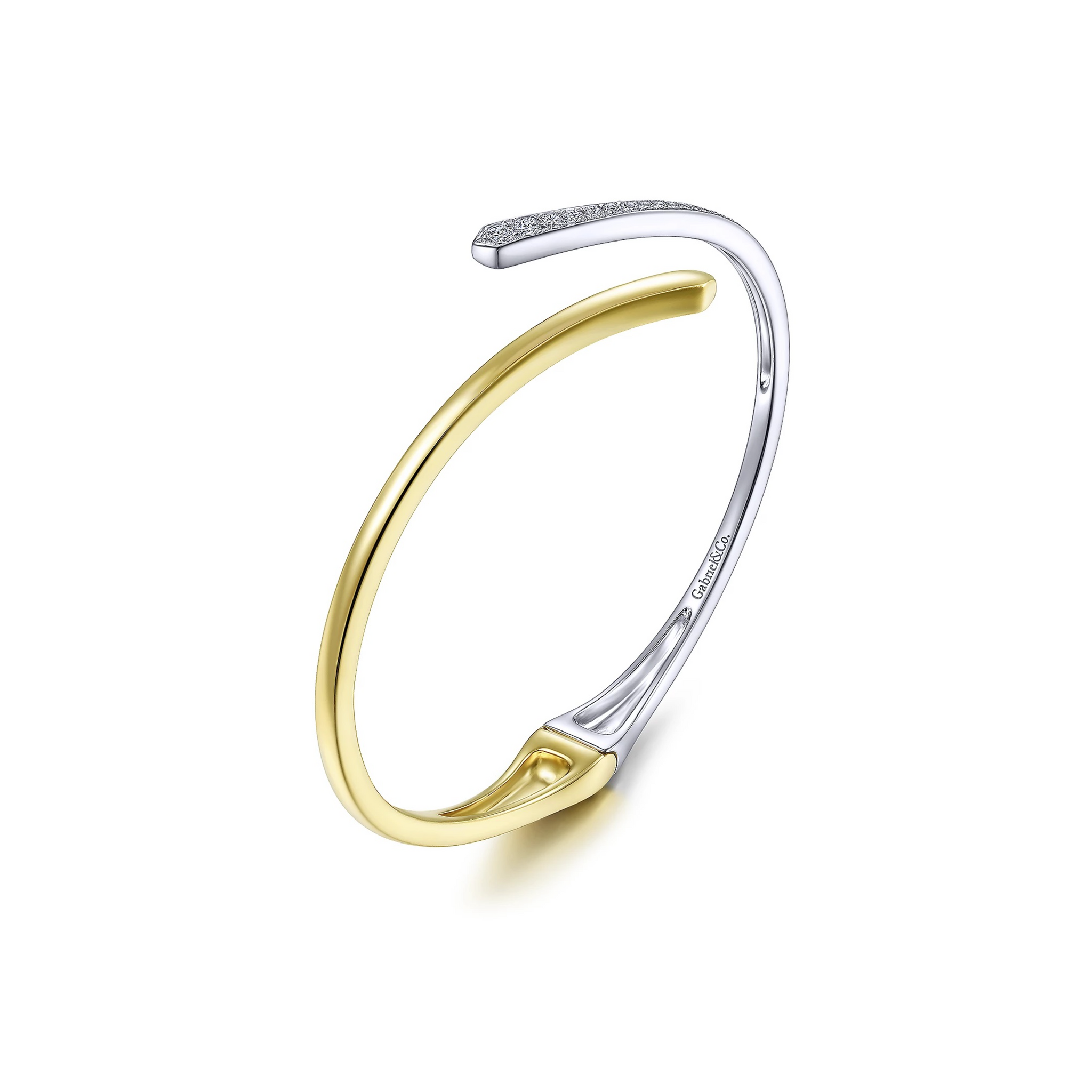 CaratLane Jewellery on Instagram: “The secret to 9-9 dressing? An elegant  bracelet that'll tak… | Gold pendants for men, Antique silver jewelry,  Modern gold jewelry